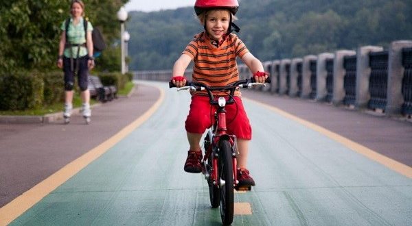 Ako naučiť dieťa jazdiť na bicykli: bezpečnostné pravidlá, tipy