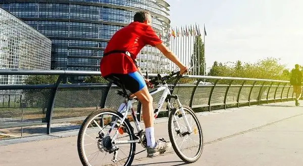 Ako správne jazdiť na bicykli po vozovke