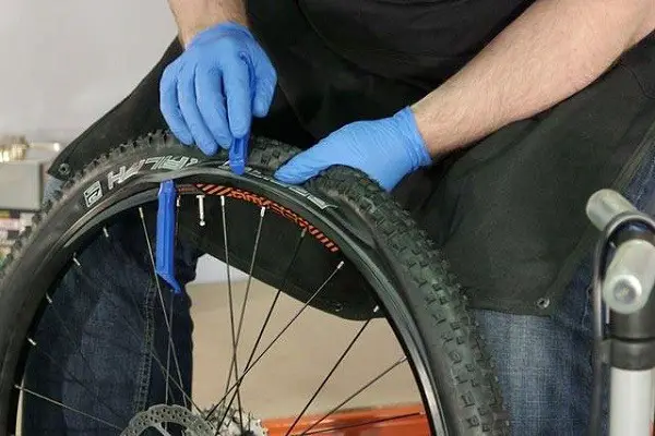 výmena pneumatiky bicykla